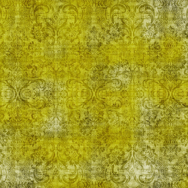 Old damask 1 - Ornamente auf gelb-melierter Fototapete in naturleinen Struktur – Gelb | Perlmutt Glattvlies
