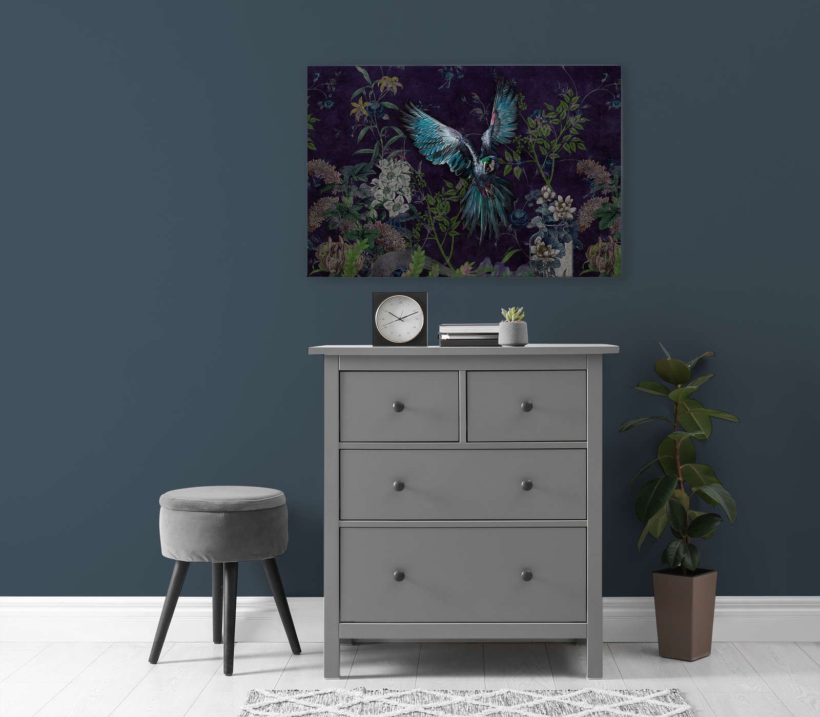             Tropical Hero 2 - Papagei Leinwandbild Blumen & schwarzer Hintergrund – 0,90 m x 0,60 m
        
