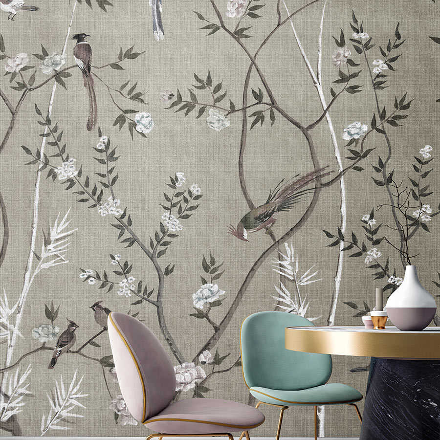 Tea Room 2 – Fototapete Vögel & Blüten Design in Greige
