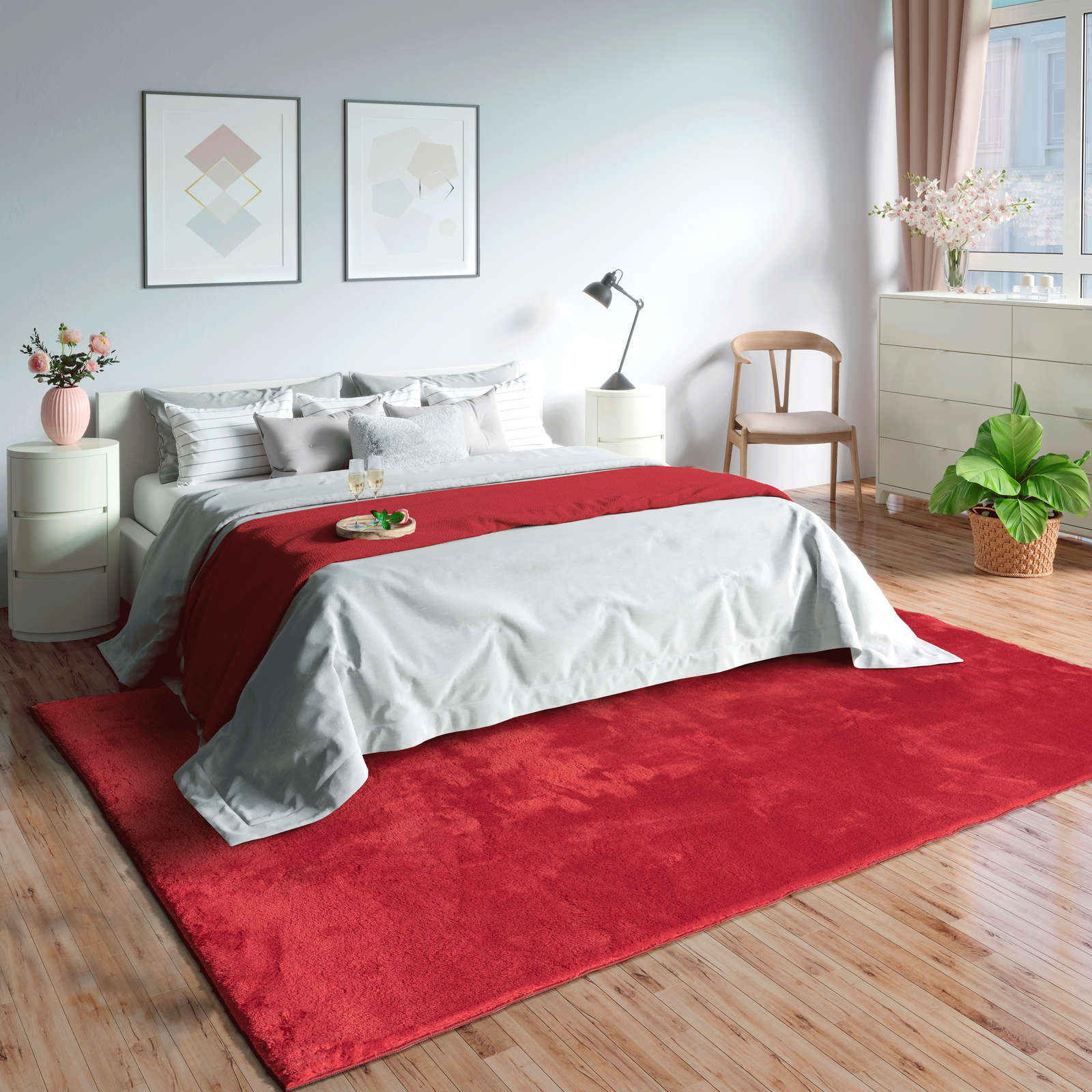             Besonders weicher Hochflor Teppich in Rot – 240 x 200 cm
        