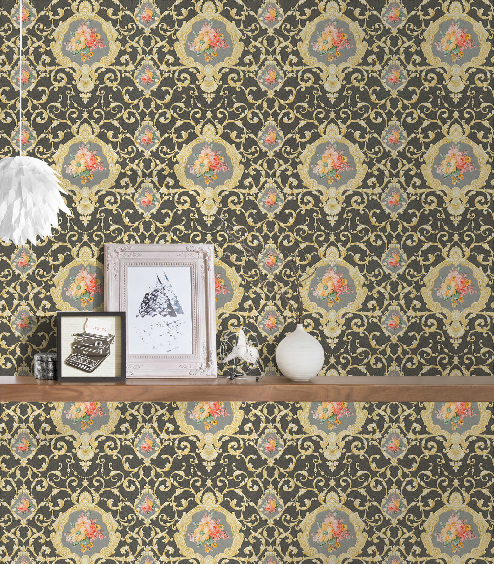             Luxus Tapete mit Ornamentmuster & Blumen-Bouquet – Metallic, Schwarz
        