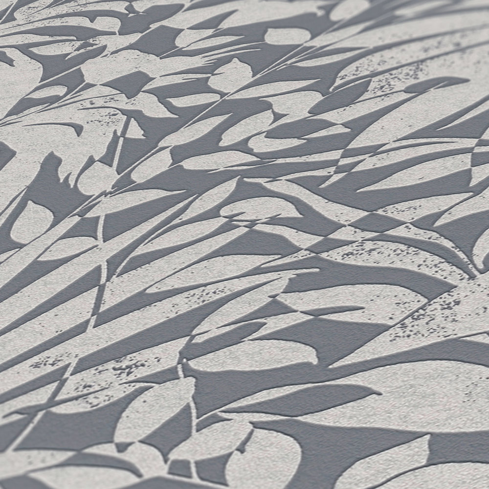             Silberne Tapete mit Blätter-Design und Struktureffekt
        