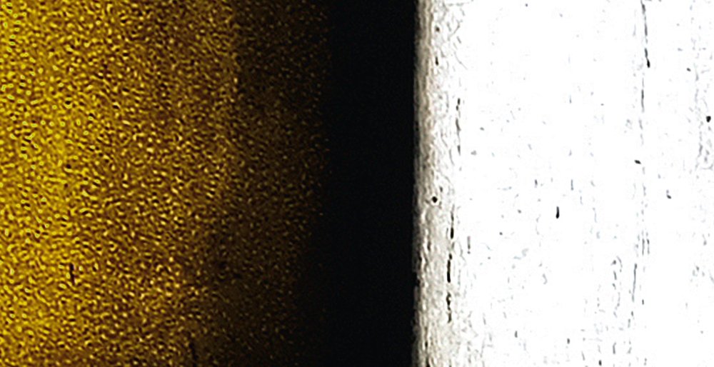             Bronx 1 - Fototapete, Loft mit Buntglas-Fenstern – Gelb, Schwarz | Premium Glattvlies
        