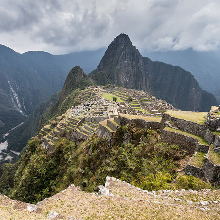 Fototapete malerischer Talblick vom Machu Picchu
