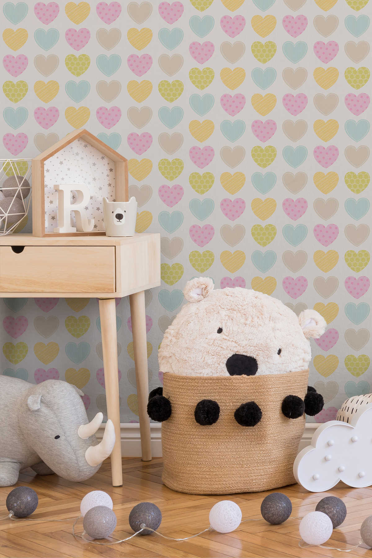             Pastell-Tapete mit Herzen für Kinderzimmer – Bunt, Weiß
        