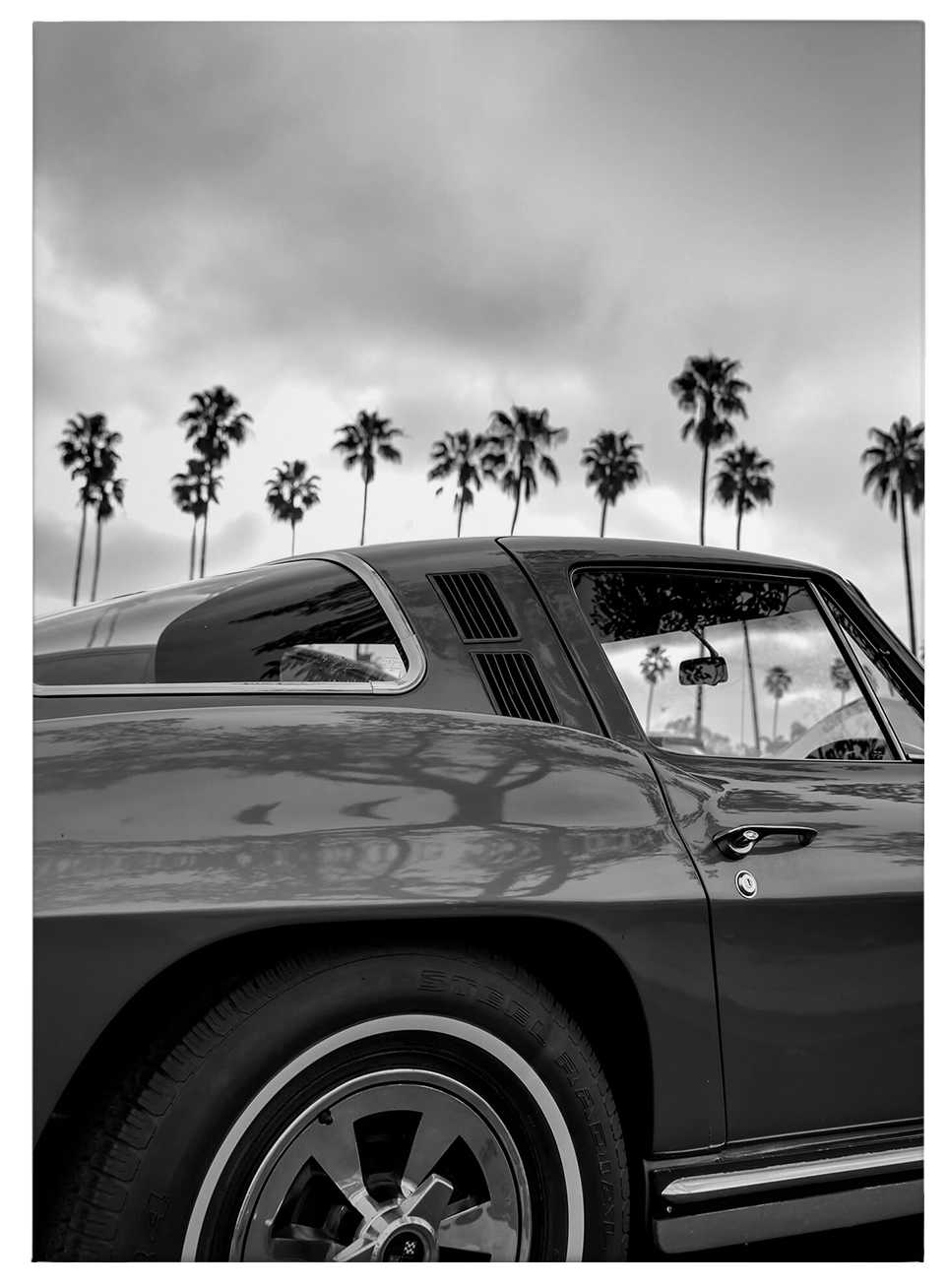             Schwarz-Weiß Leinwandbild California Vintage Hochformat – 0,50 m x 0,70 m
        