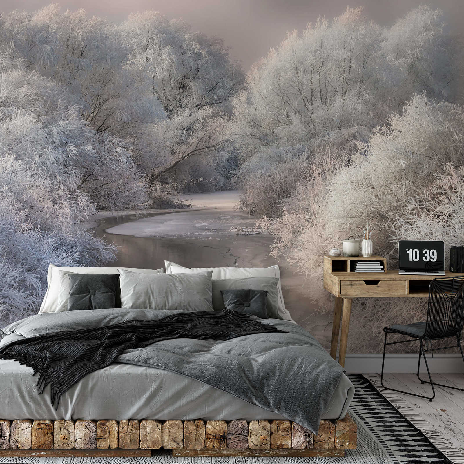             Fototapete gefrorener Wald mit Fluss – Weiß, Grau
        