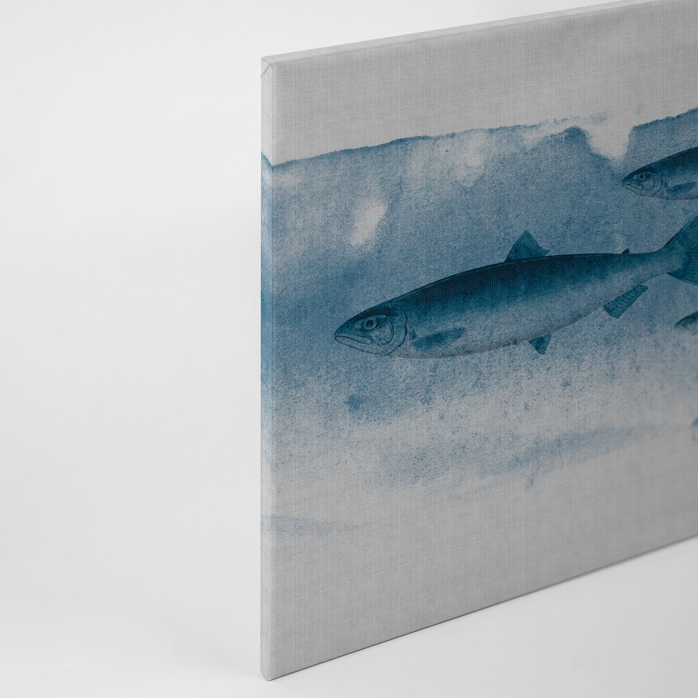             Into the blue 1 - Fisch Aquarell in Blau als Leinwandbild in naturleinen Struktur – 0,90 m x 0,60 m
        