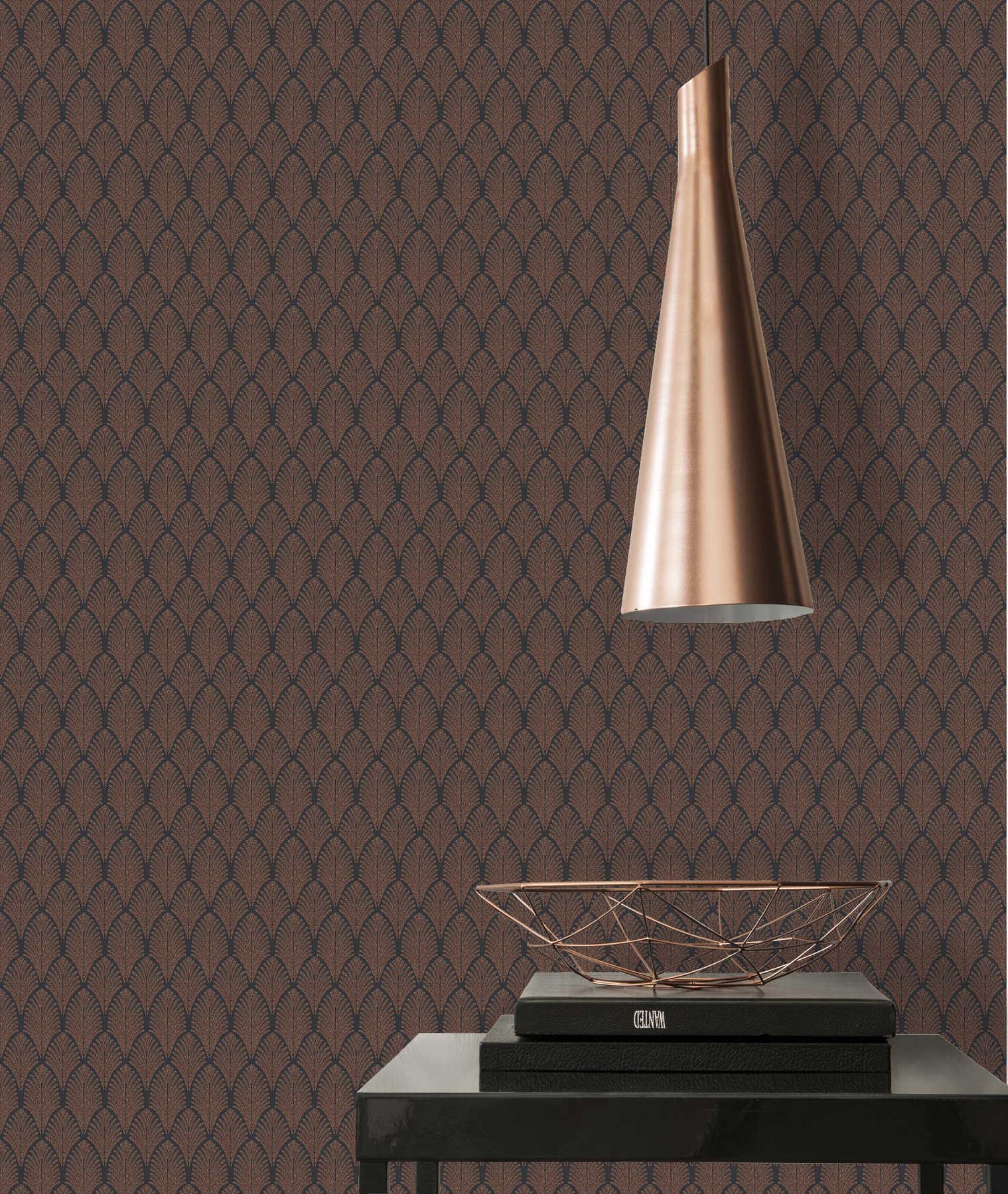             Mustertapete Metallic-Design im Art-Deco-Stil – Kupfer, Schwarz
        