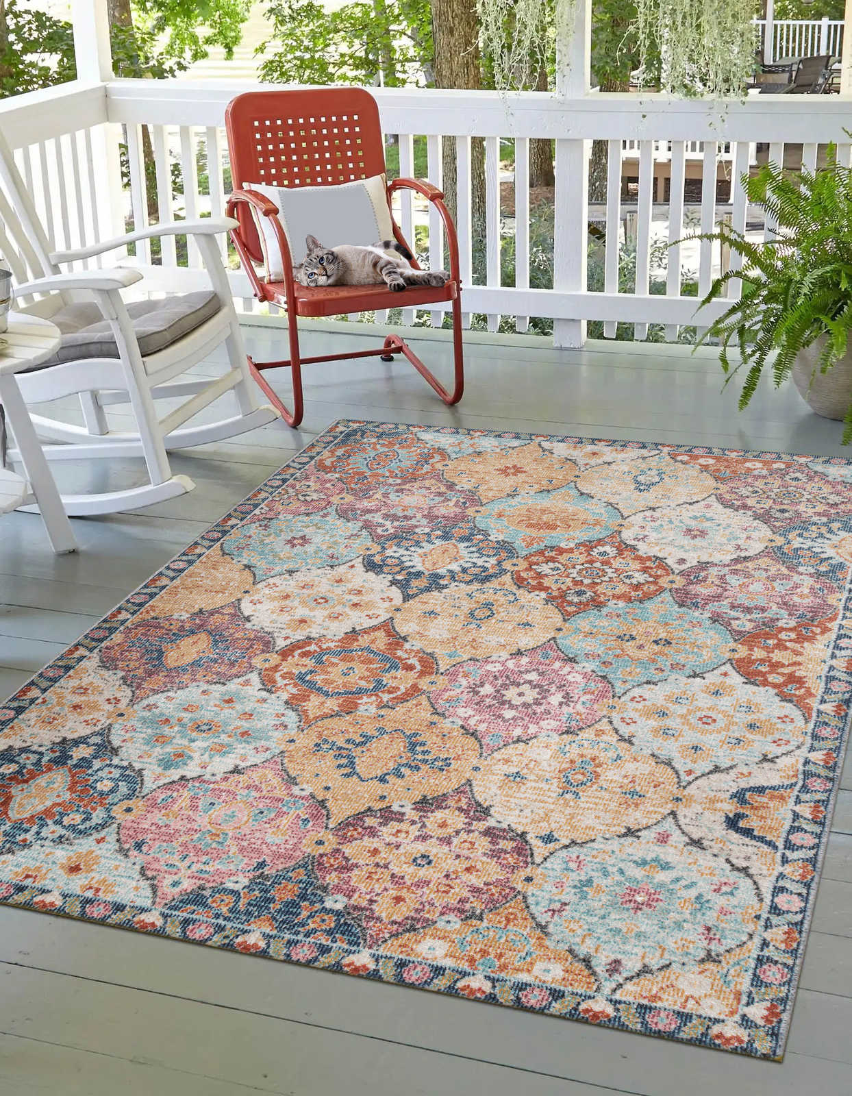         Bunter Outdoor Teppich aus Flachgewebe – 150 x 80 cm
    