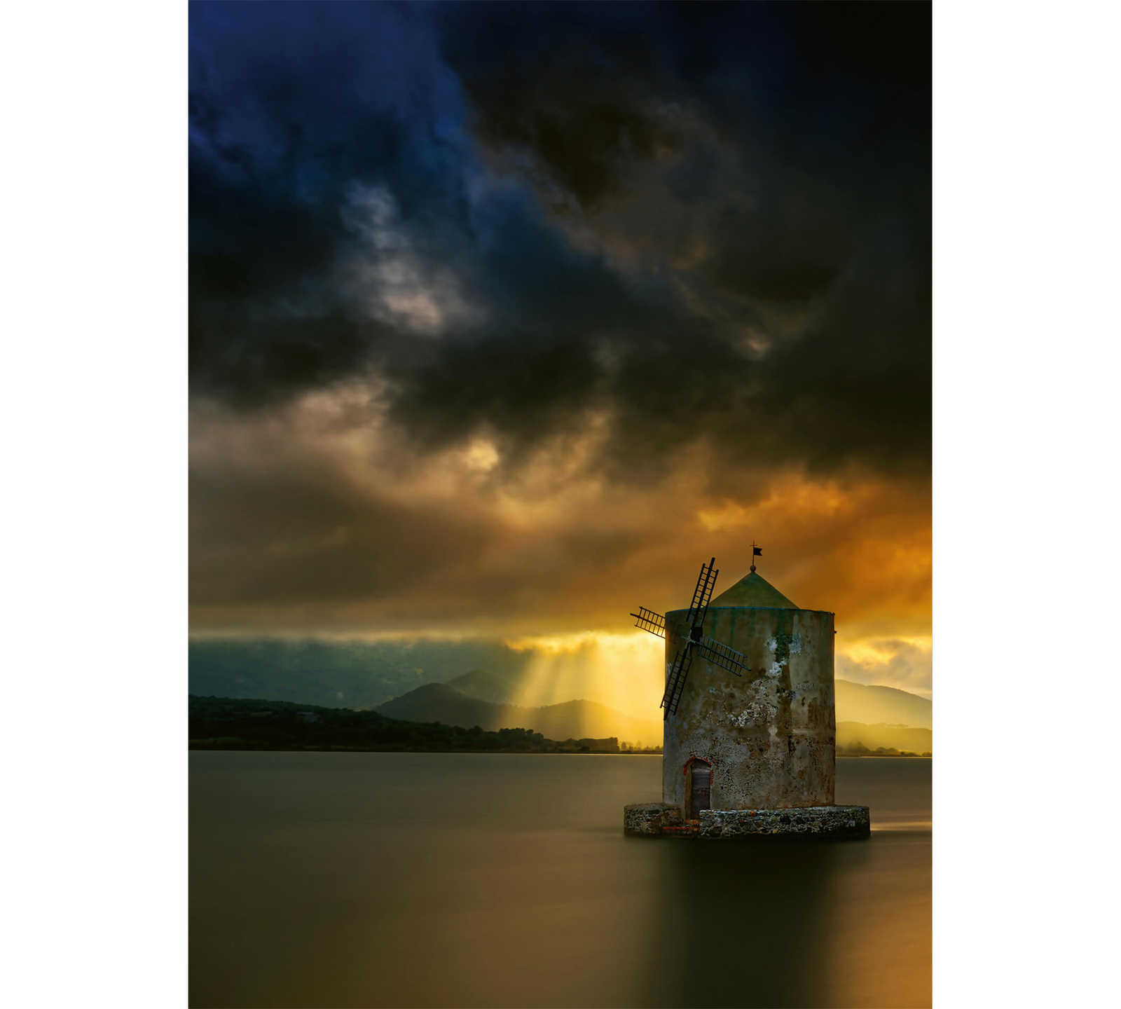 Fototapete Windmühle auf Wasser – Gelb, Orange, Braun
