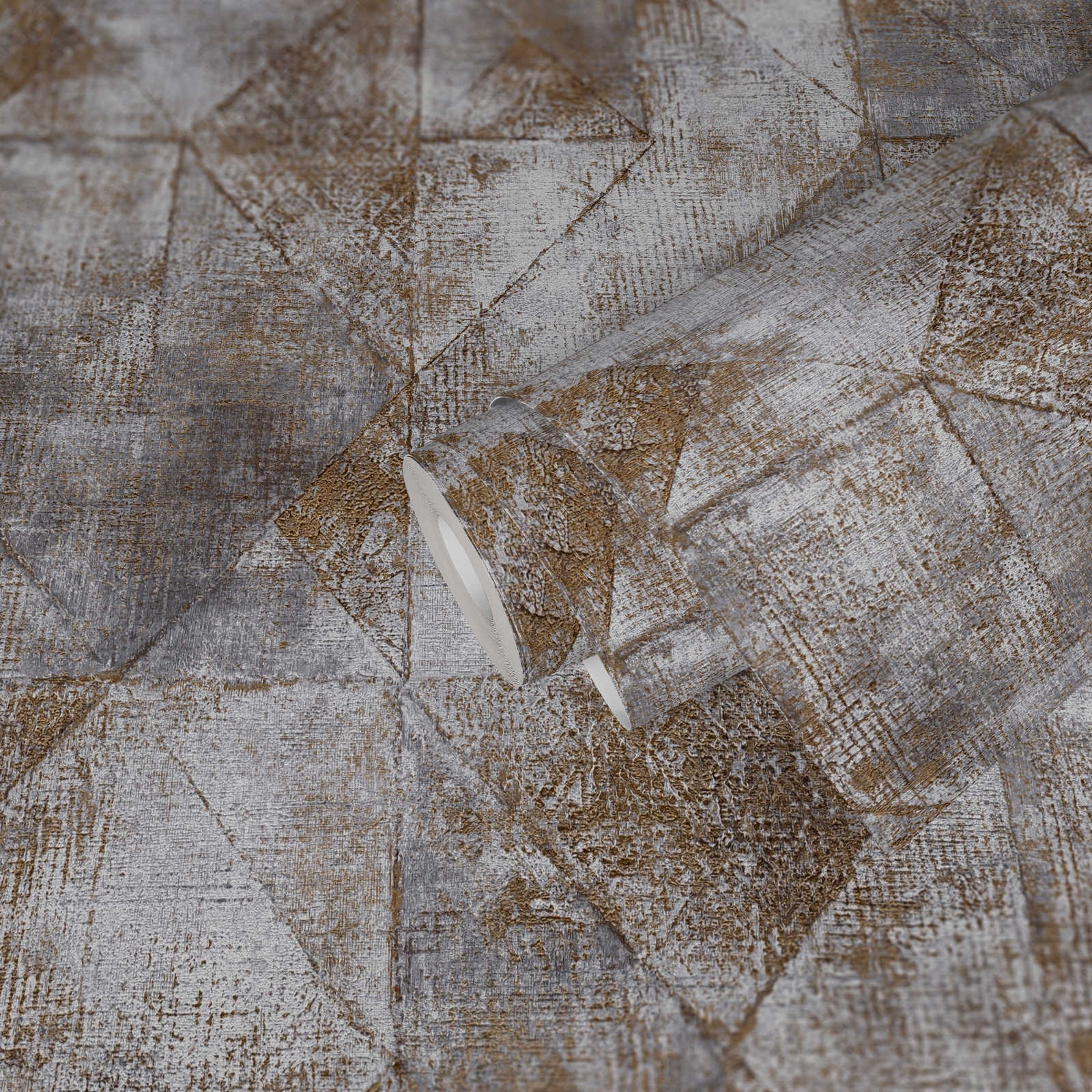             Grafik-Tapete mit Dreieck-Muster metallic glänzend strukturiert – Gold, Grau
        