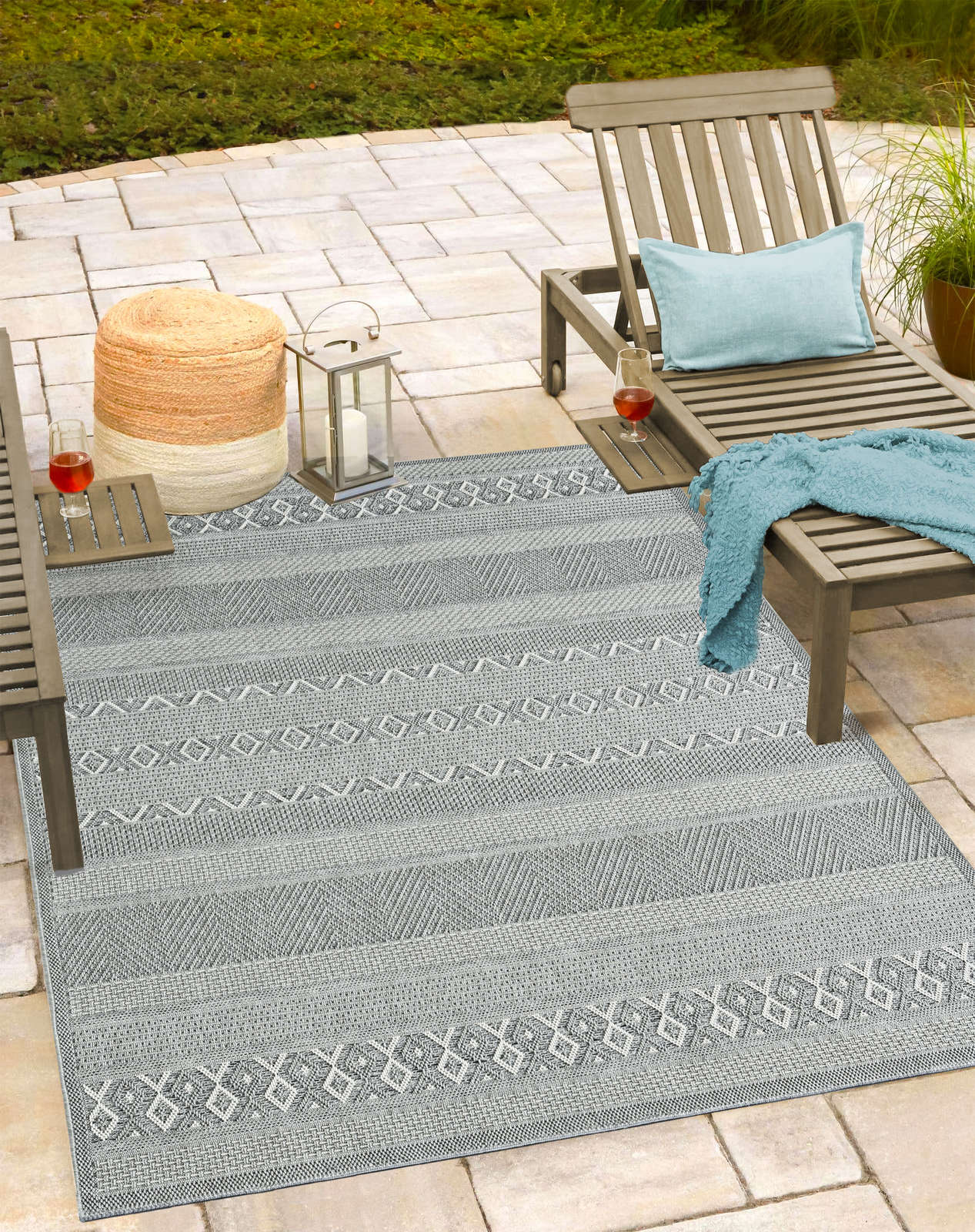             Schlicht Bemusterter Outdoor Teppich in Grau – 280 x 200 cm
        
