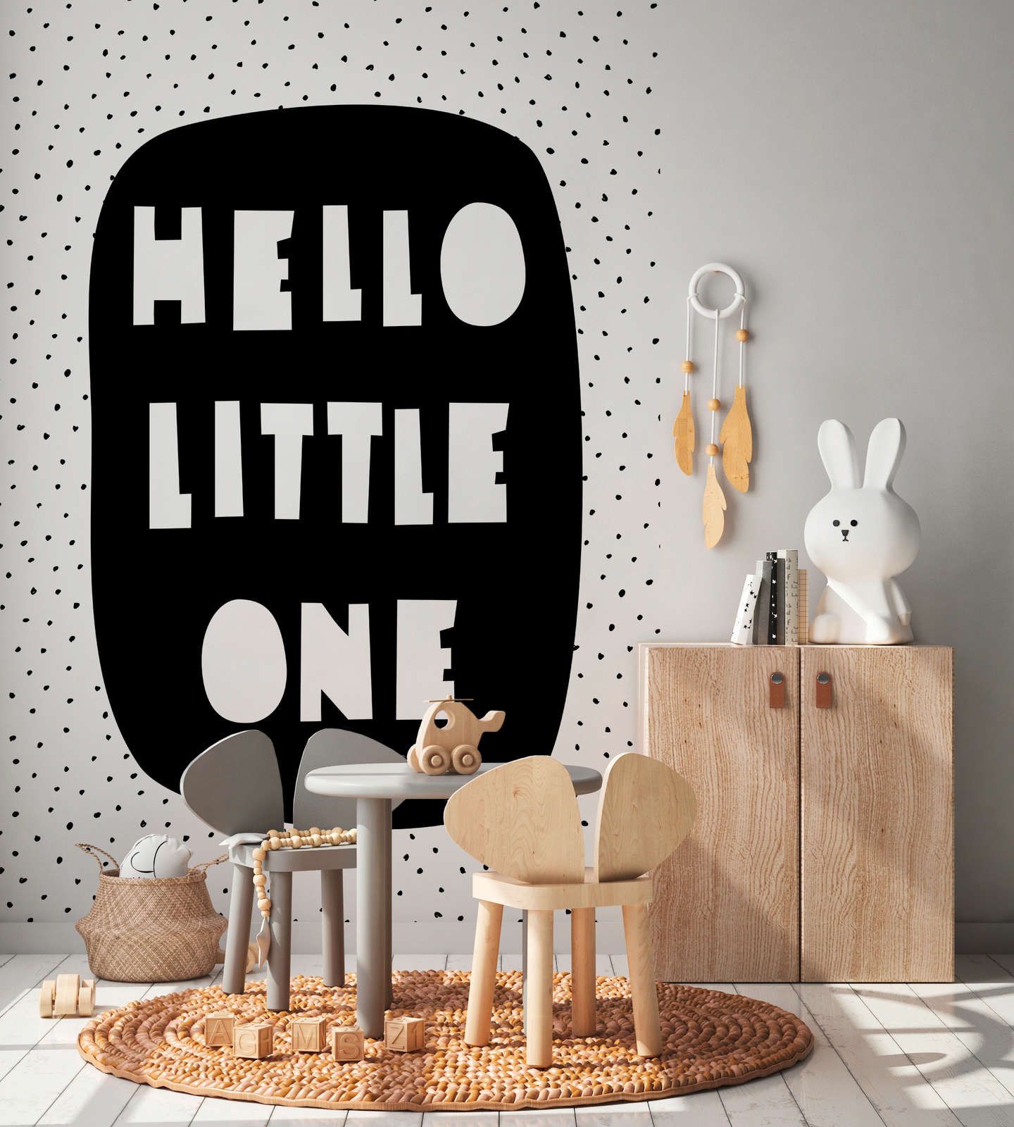             Fototapete fürs Kinderzimmer mit Schriftzug "Hello Little One" – Glattes & leicht glänzendes Vlies
        