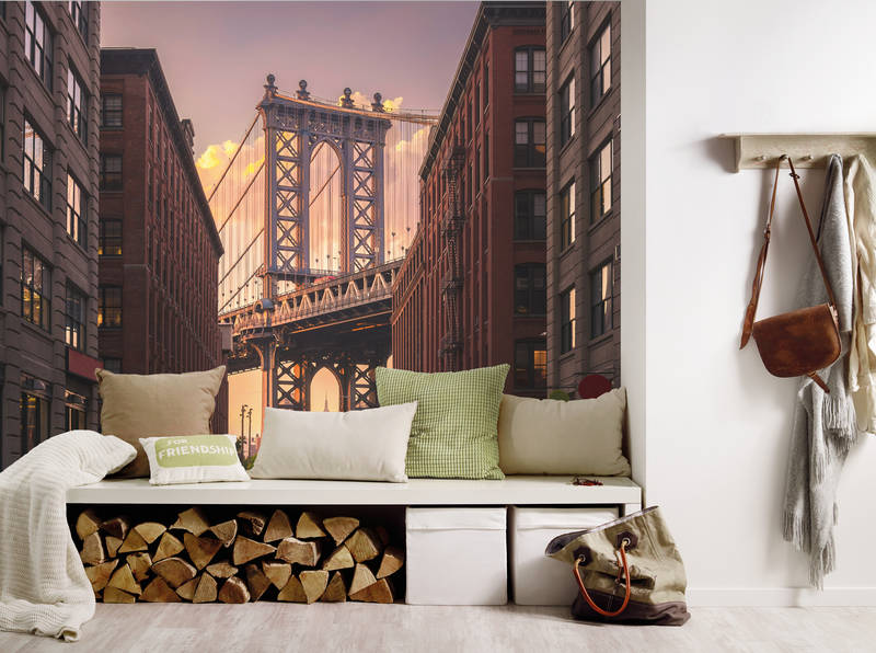             Brooklyn Bridge aus Straßenansicht – Braun, Grau
        