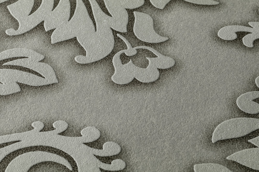             Barock Tapete Ornamente mit Glitzereffekt – Grau, Silber, Beige
        