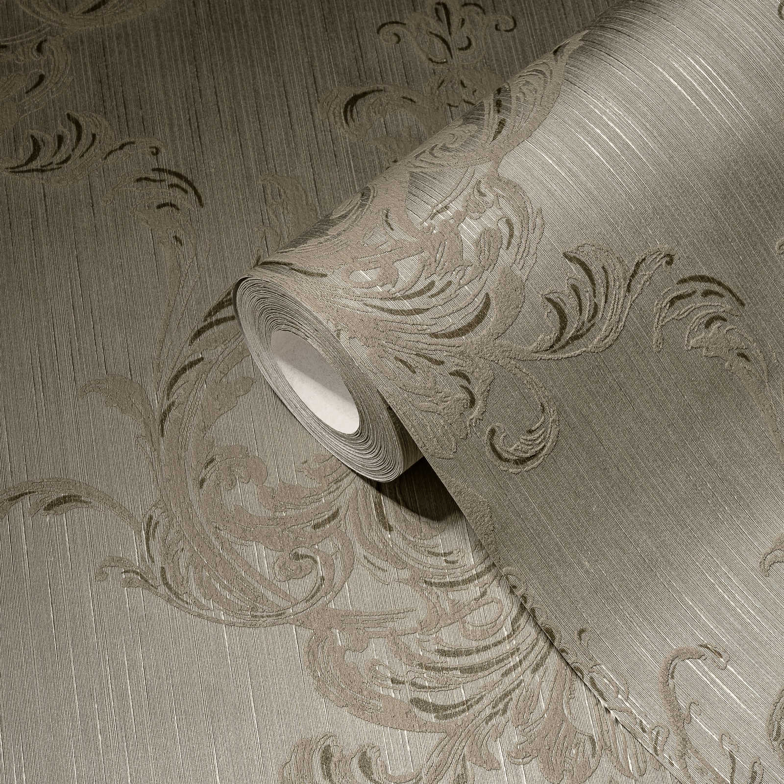             Elegante Tapete mit filigranem Ornament Design – Braun
        