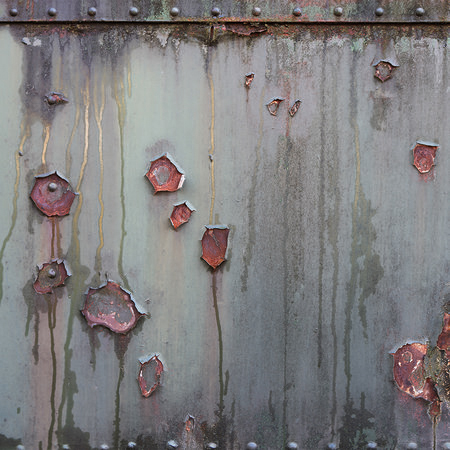         Metallwand – Fototapete Industrial mit Rost & Used Look
    