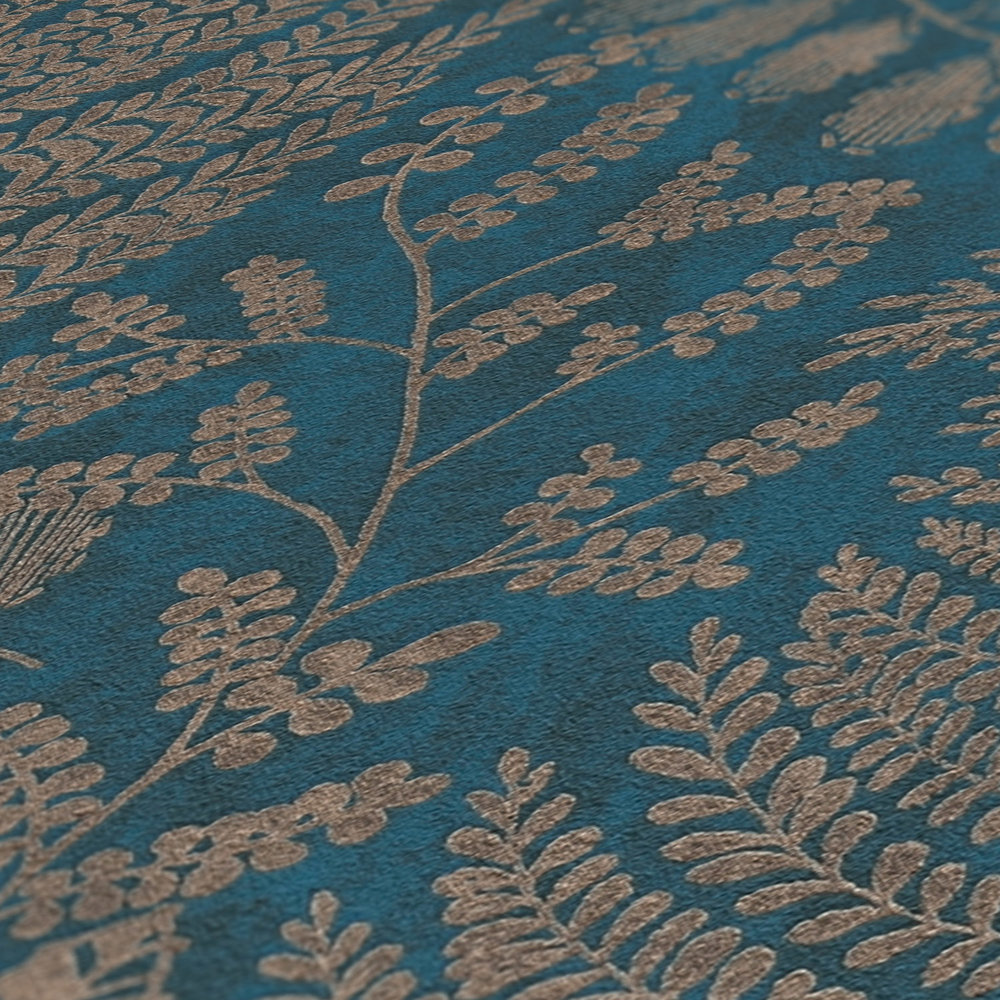            Blaue Tapete mit Gold Design im Boho Stil
        
