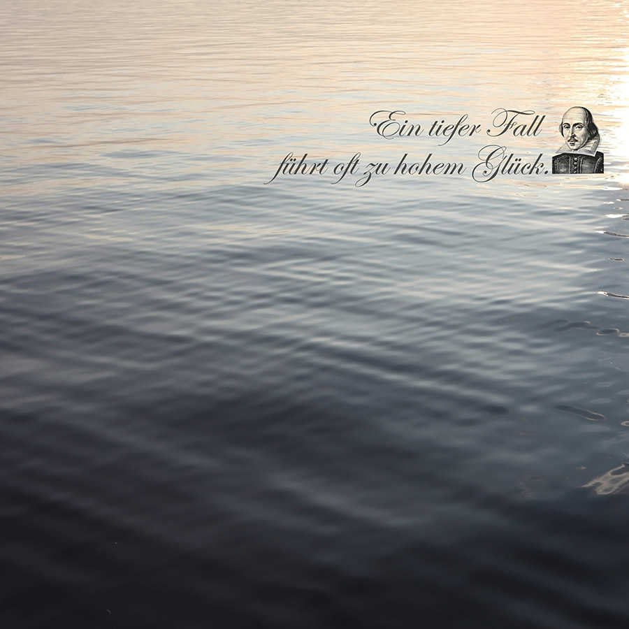 Fototapete ruhiger See mit Schriftzug – Perlmutt Glattvlies
