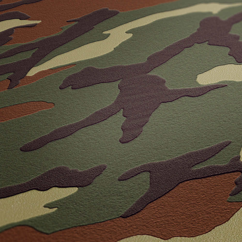             Tarnmuster Tapete mit Camouflage Design – Grün, Braun
        