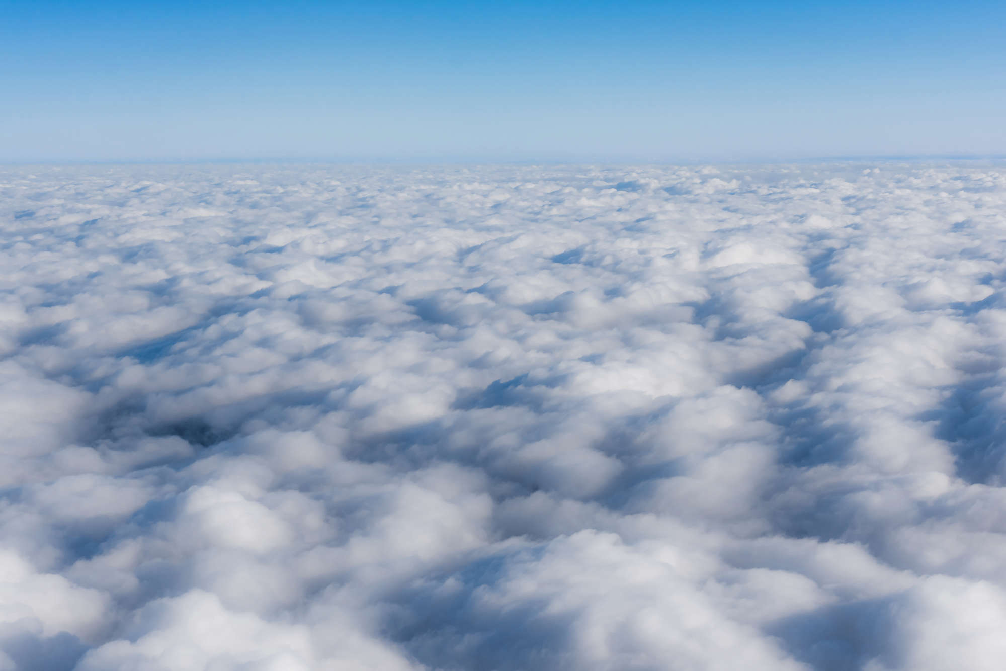             Natur Fototapete über den Wolken auf Premium Glattvlies
        