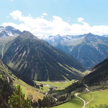 Fototapete mit Alpen – Talblick in Österreich
