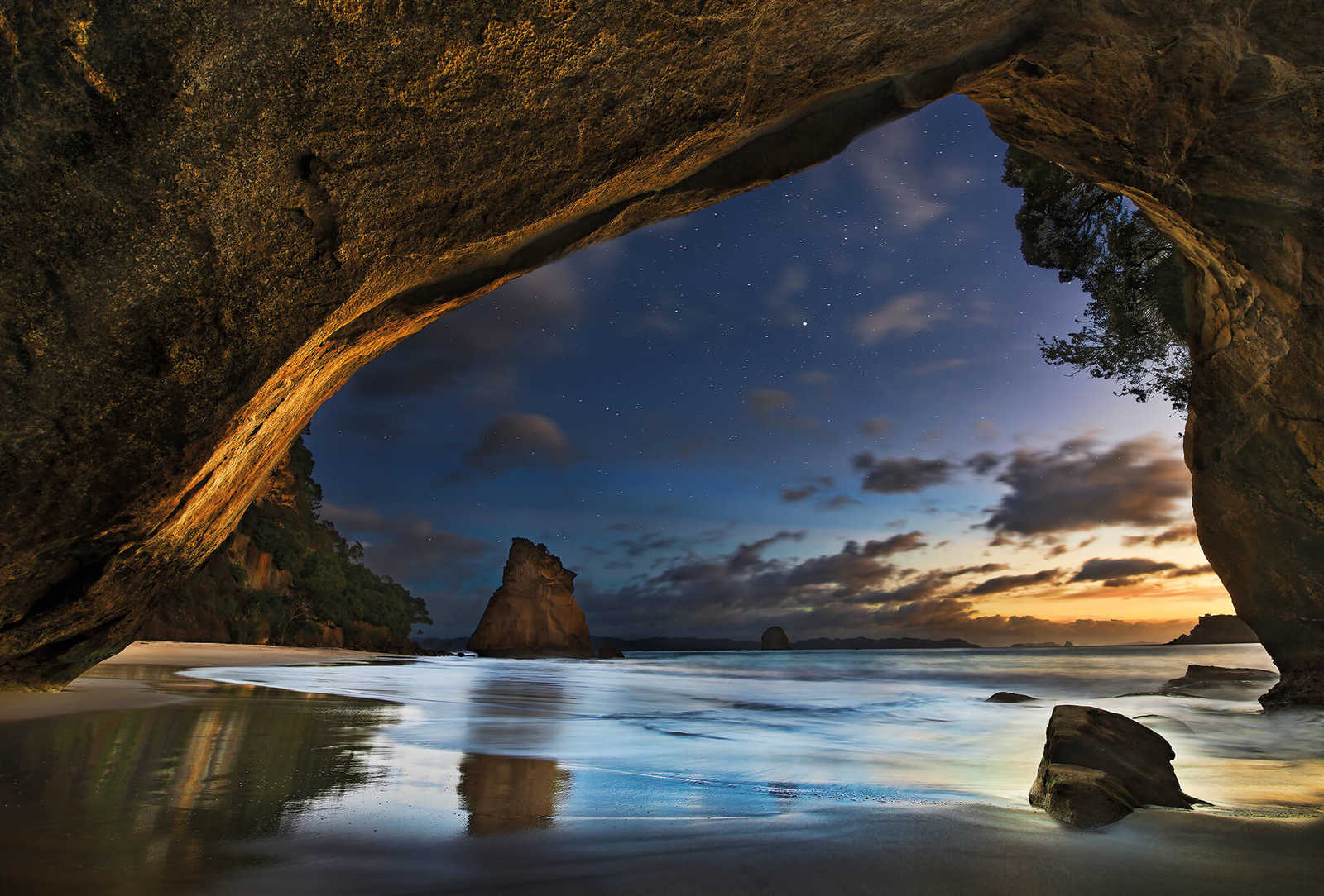         Fototapete Natur Höhle in Neuseeland – Braun, Blau
    