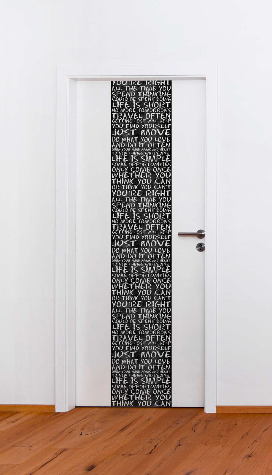             Schwarz-Weiß Tapeten Panel Selbstklebend mit Tafel & Kreide Design
        