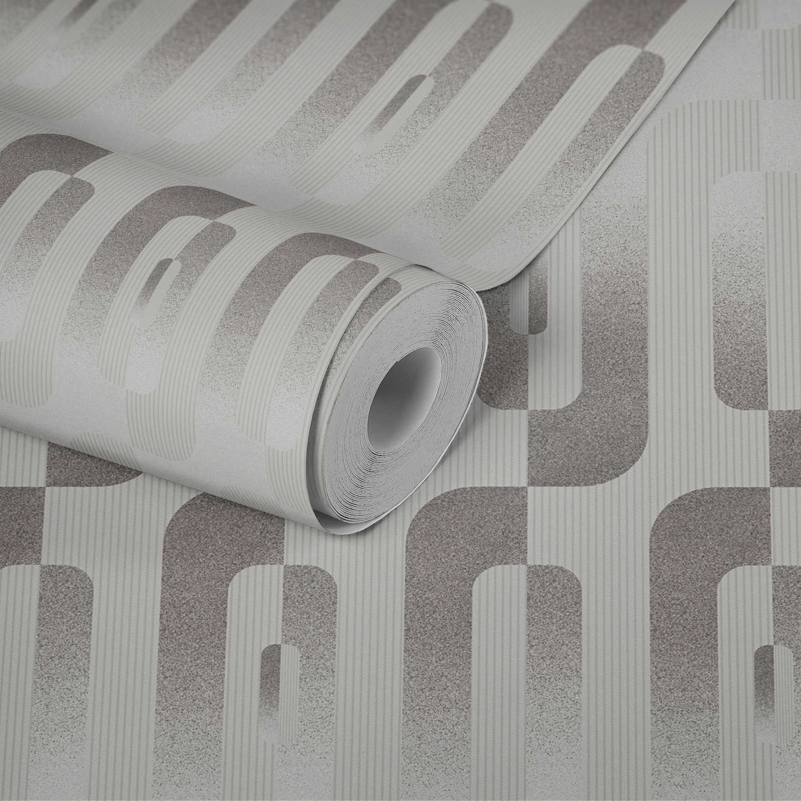             Grafik-Tapete mit Reto Muster in Grau und Silber
        