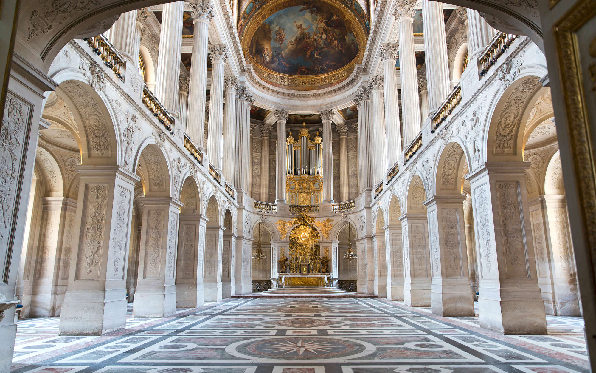             Barock Fototapete Schloss Versailles Saal – Mattes Glattvlies
        