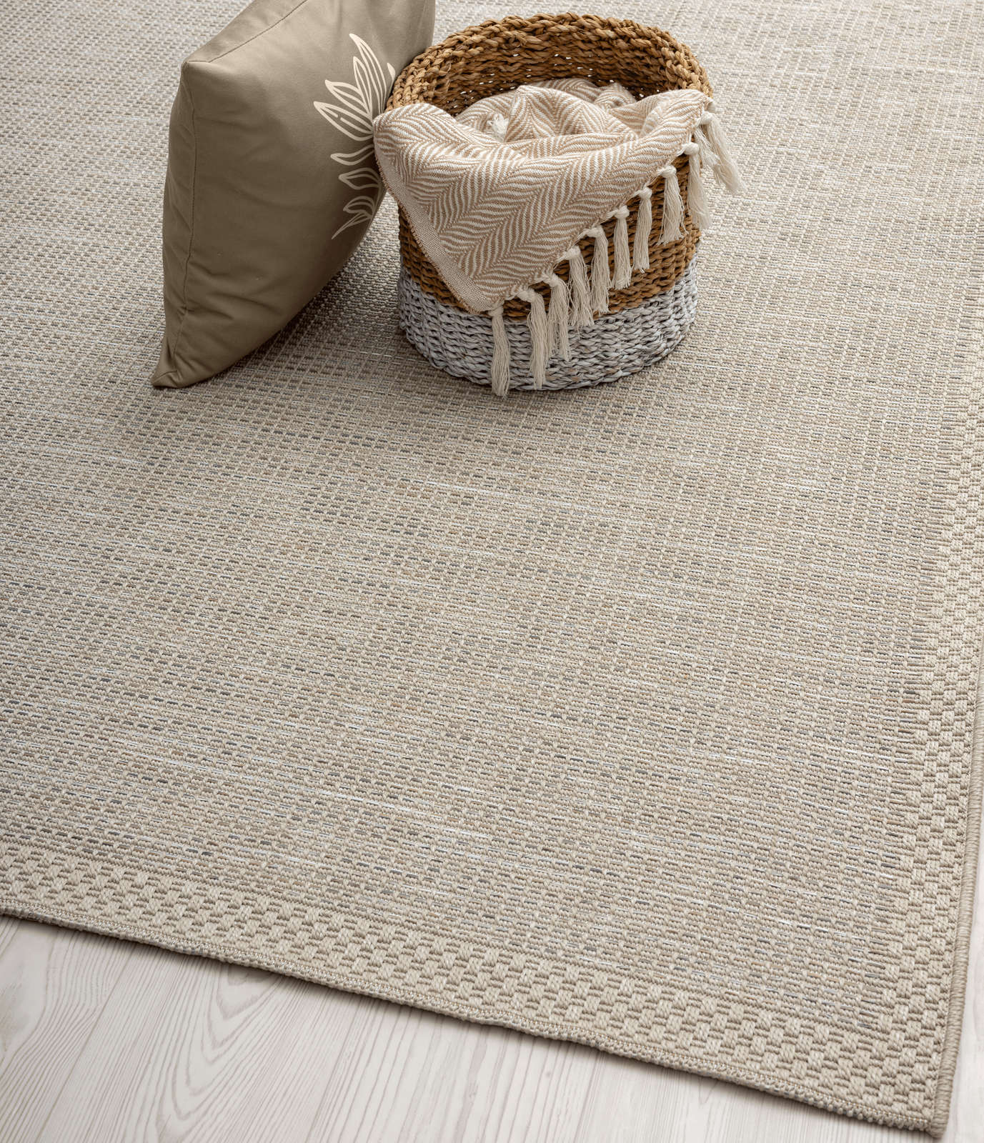             Flachgewebe Outdoor Teppich in Greige – 150 x 80 cm
        