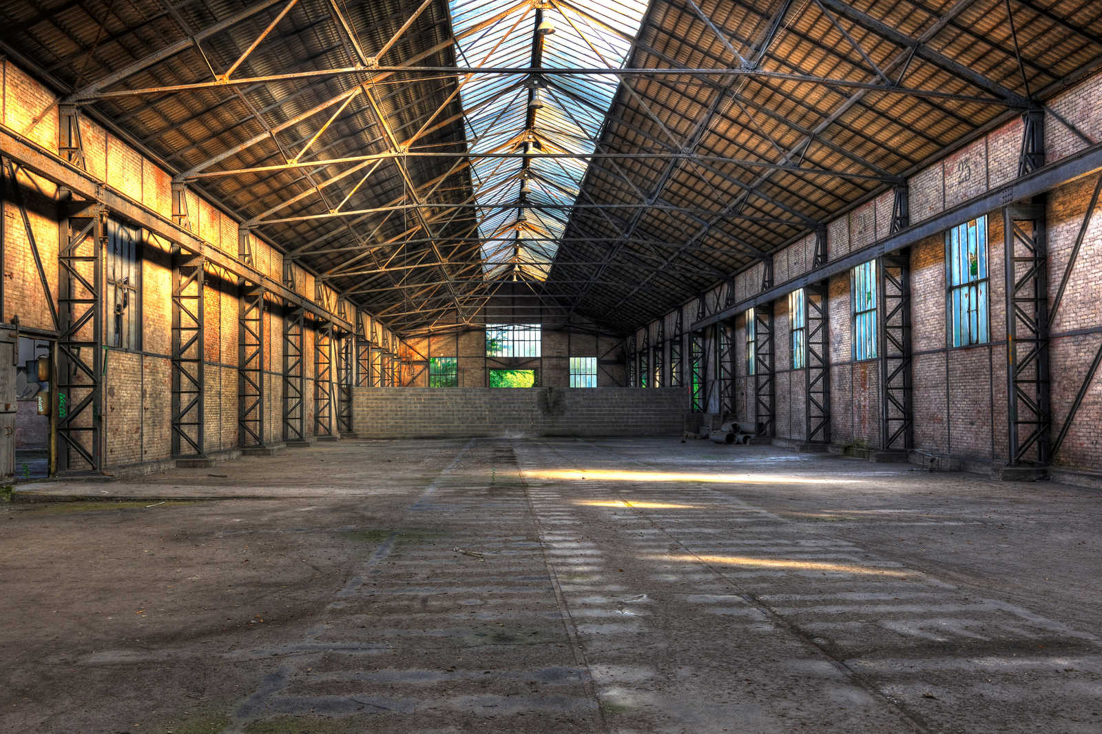             Leinwand mit verlassener Industriehalle mit 3D-Effekt – 0,90 m x 0,60 m
        