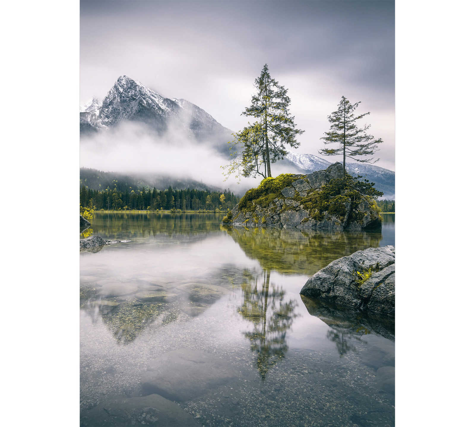 Fototapete schmal See mit Bergen – Grau, Grün, Weiß
