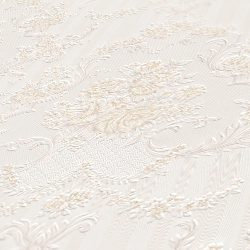             Neobarock Papiertapete mit Rosen-Ornamenten & Streifen – Beige
        