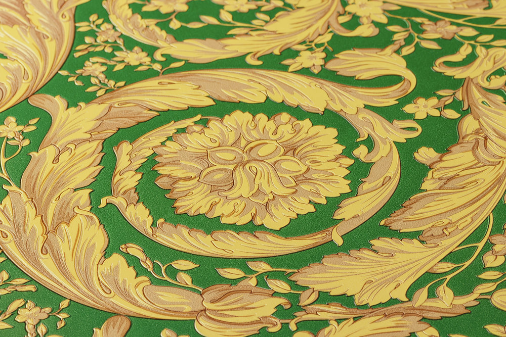             VERSACE Tapete ornamentales Blumenmuster – Grün, Metallic, Gelb
        