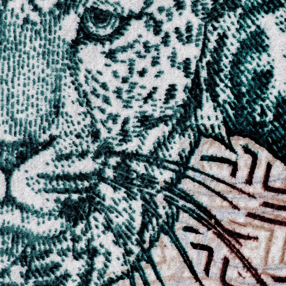             Fototapete »yugana« - Leopard vor abstraktem Muster – Kraftpapier-Struktur | Glattes, leicht glänzendes Premiumvlies
        