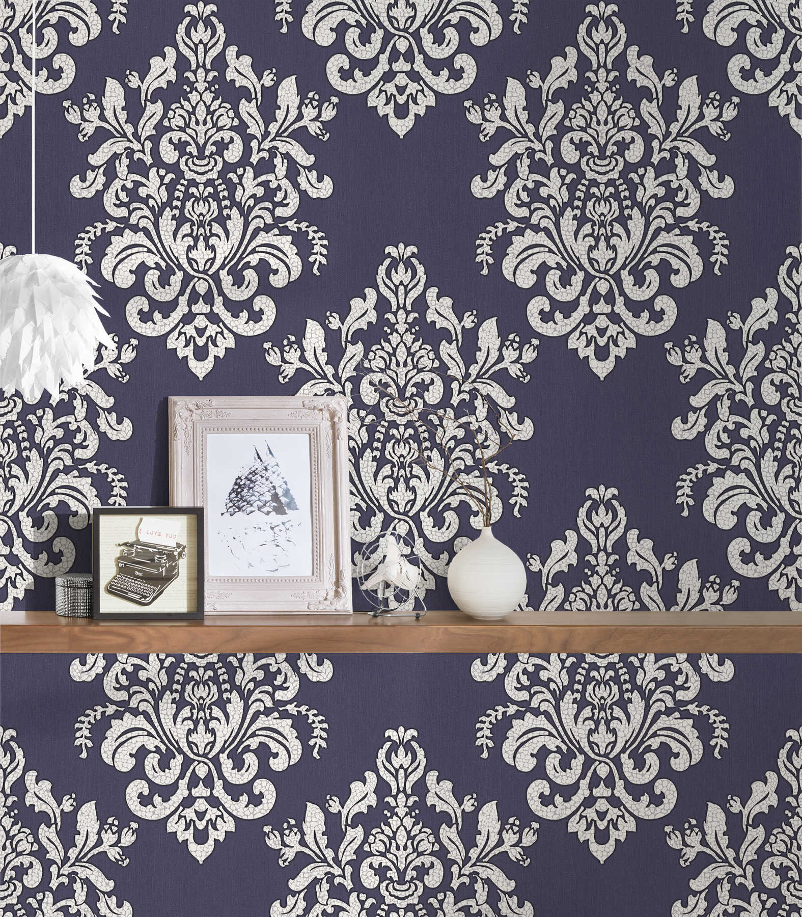             Ornament Tapete mit Krakelee Effekt – Metallic, Violett
        