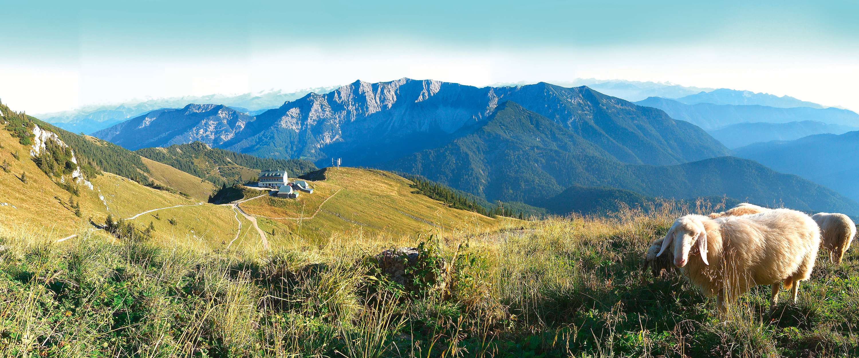             Fototapete Berglandschaft mit Panorama Blick
        