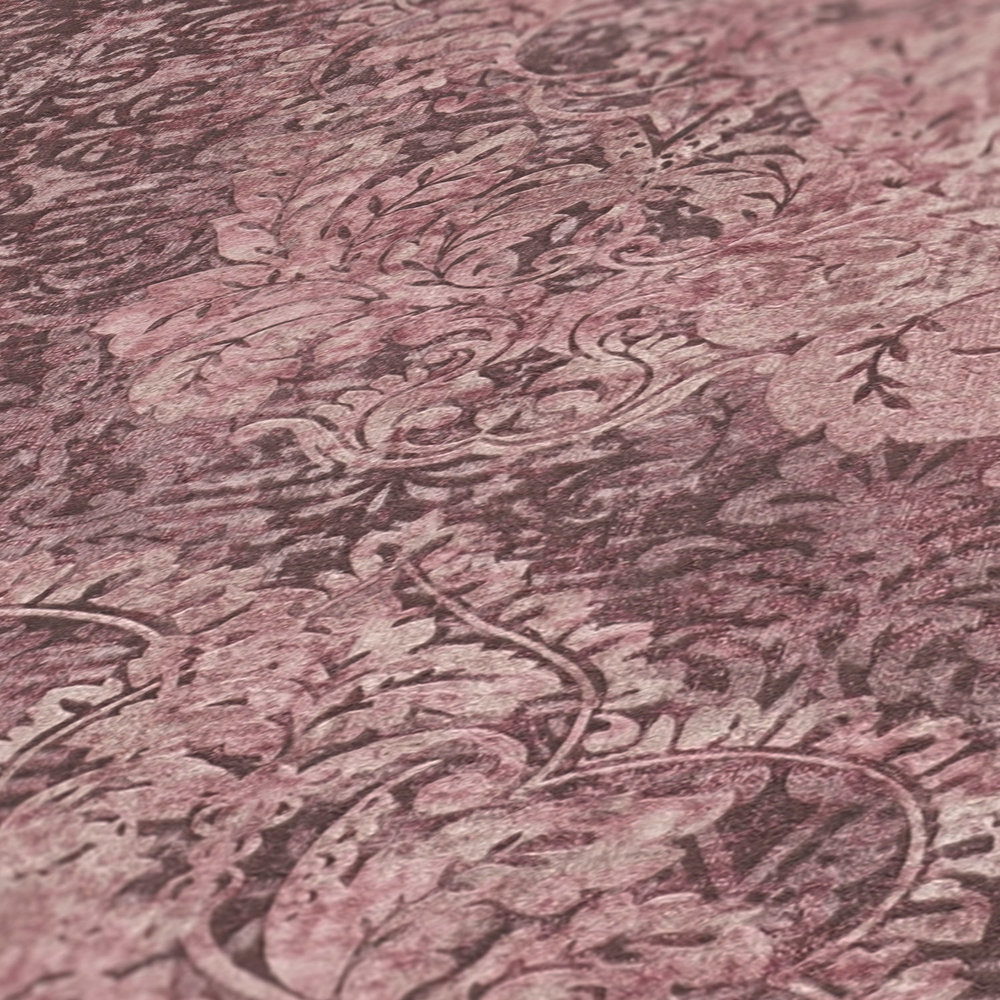             Vintage Tapete mit Used Look Ornamenten – Rosa
        