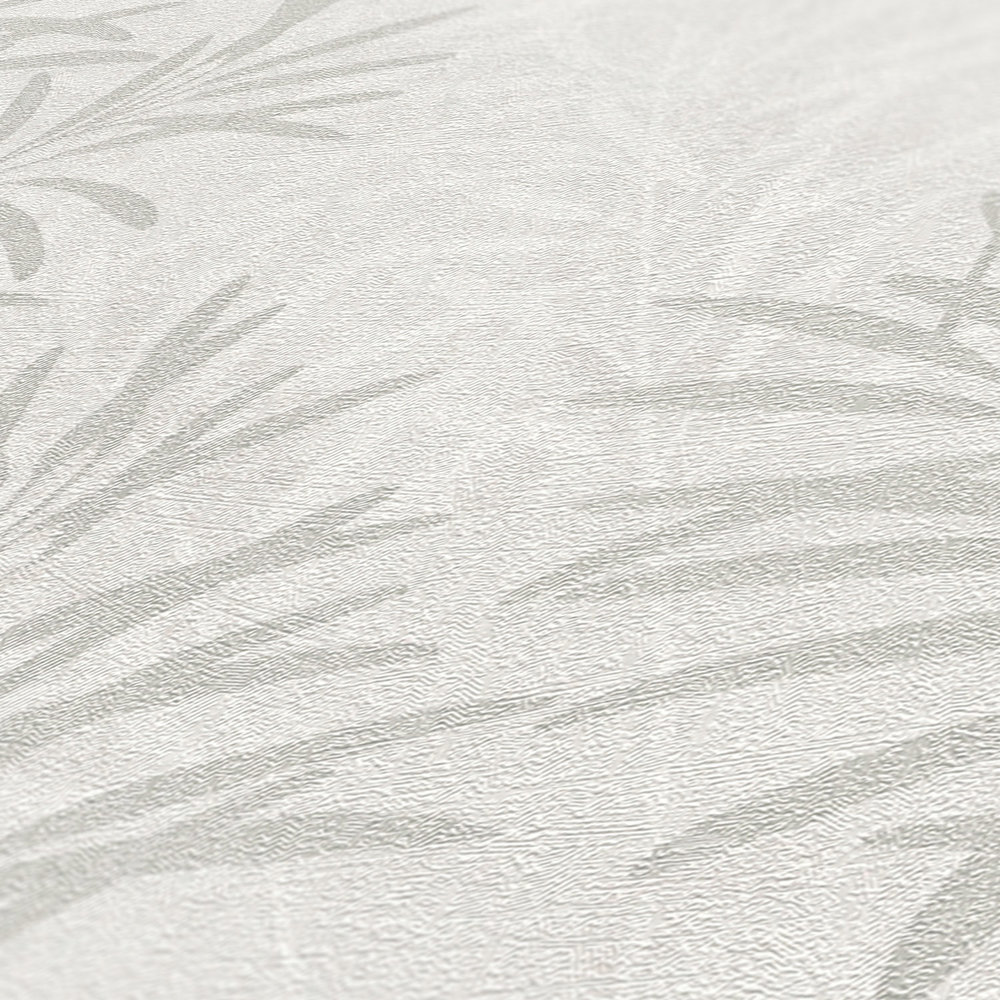             Florale Vliestapete mit Gräser-Muster und feiner Struktur – Weiß, Grau, Metallic
        