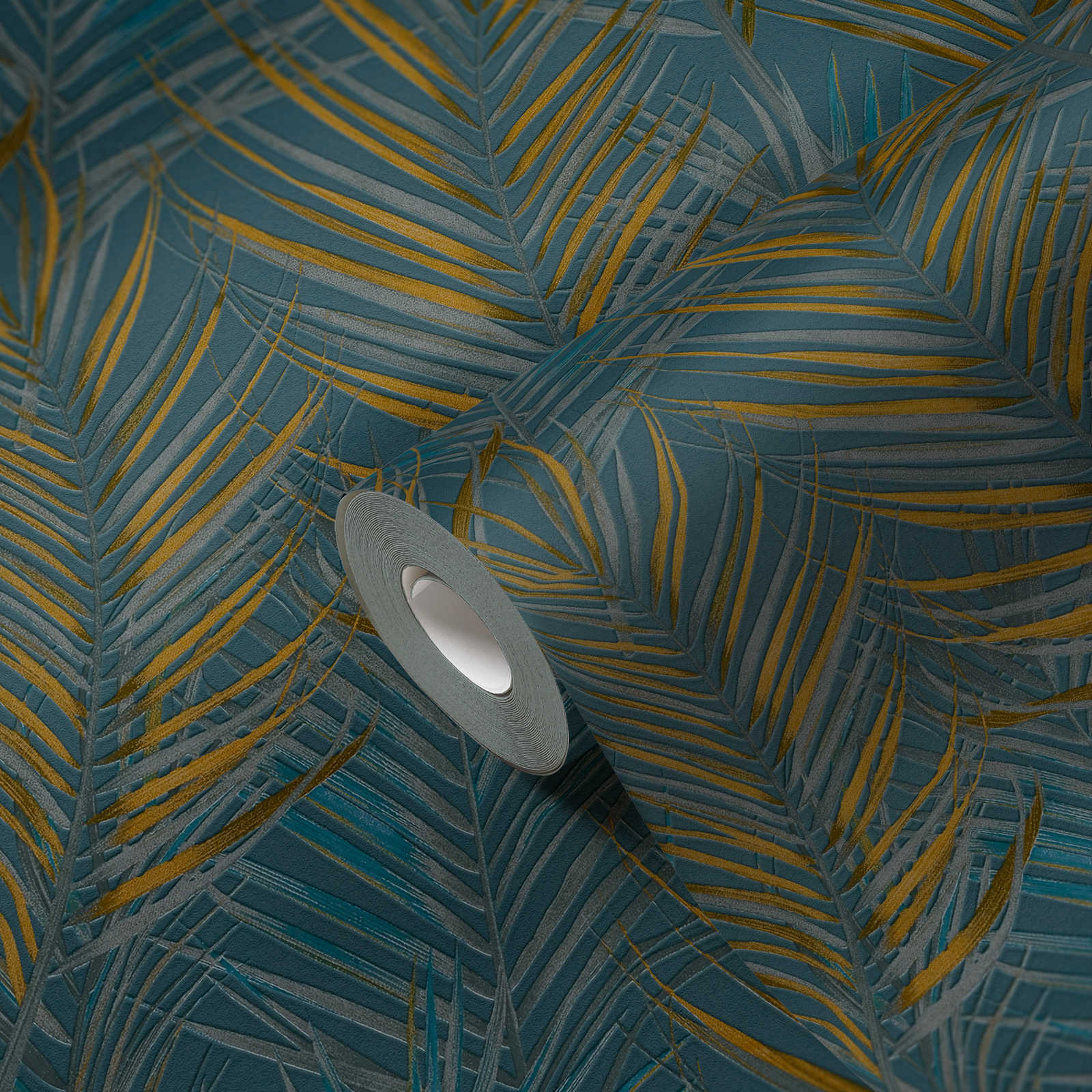             Tapete Dschungel Muster mit Palmenblättern – Blau, Gelb, Petrol
        