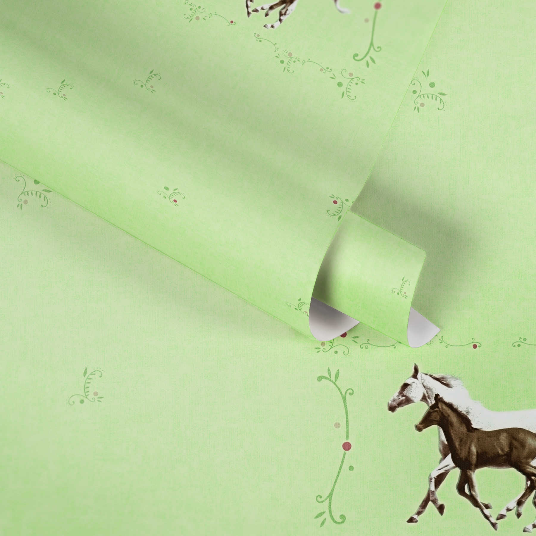             Pferde Tapete mit Fohlen & Dekormuster – Grün
        