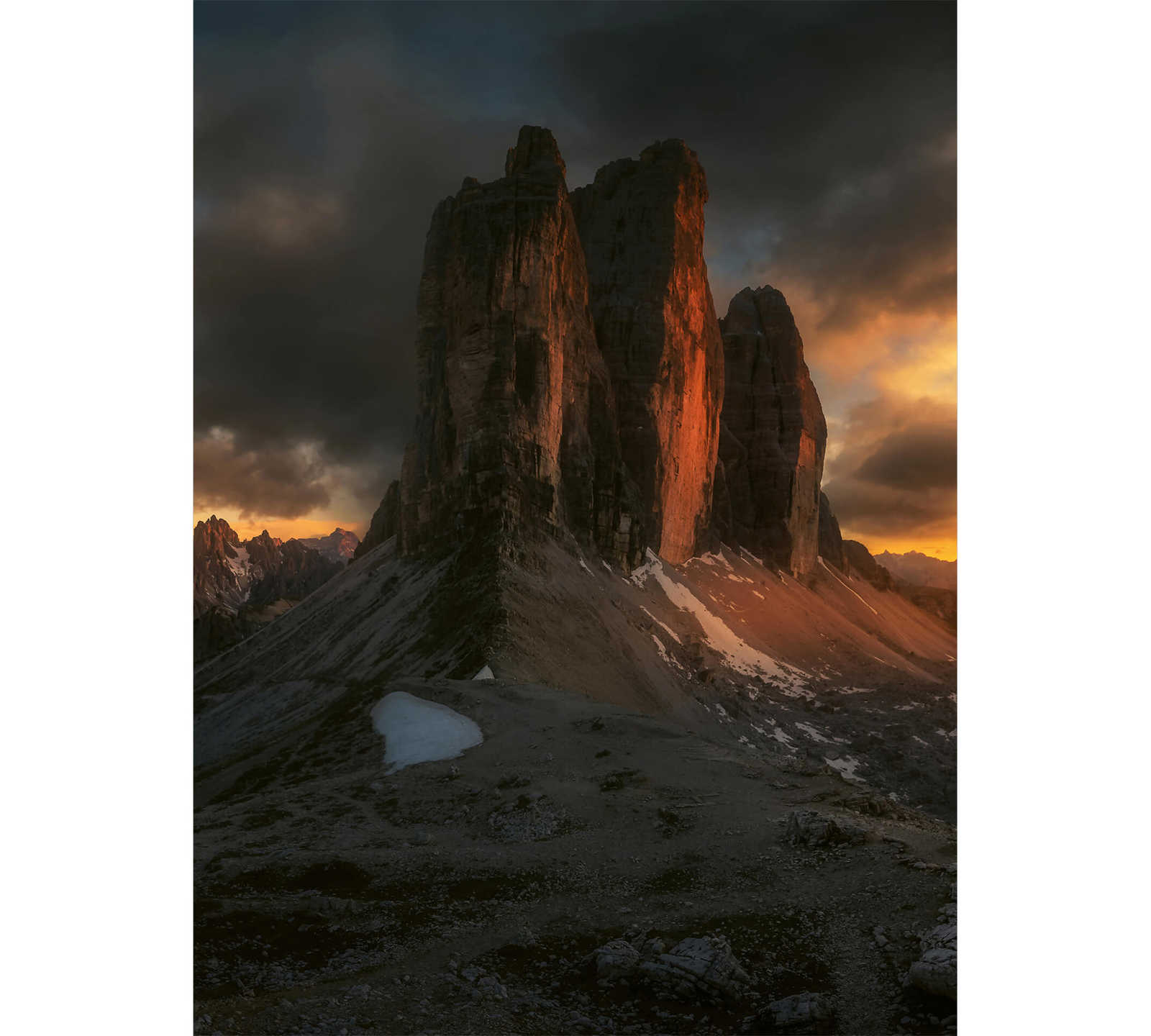 Fototapete Berge in Italien – Braun, Orange, Gelb
