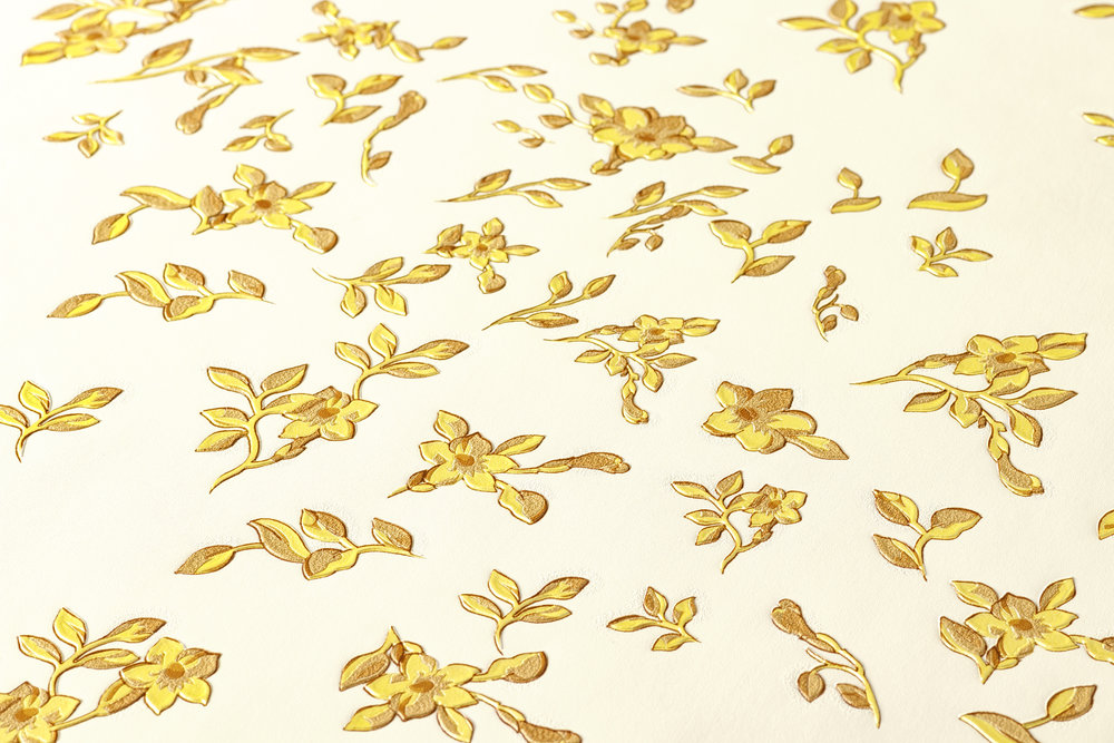             VERSACE Tapete mit feinen goldenen Blümchen – Gold, Gelb, Beige
        