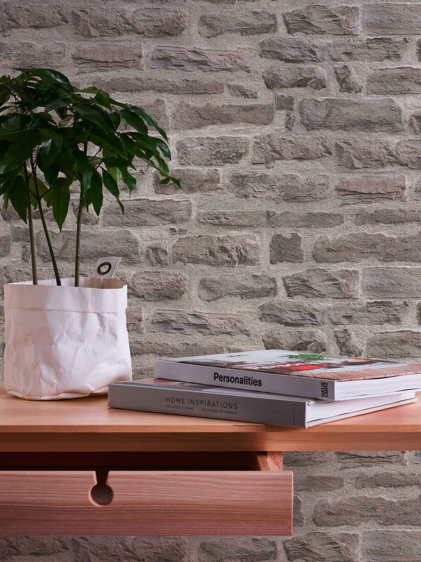             Naturstein-Tapete mit realistischer Maueroptik – Grau, Braun
        
