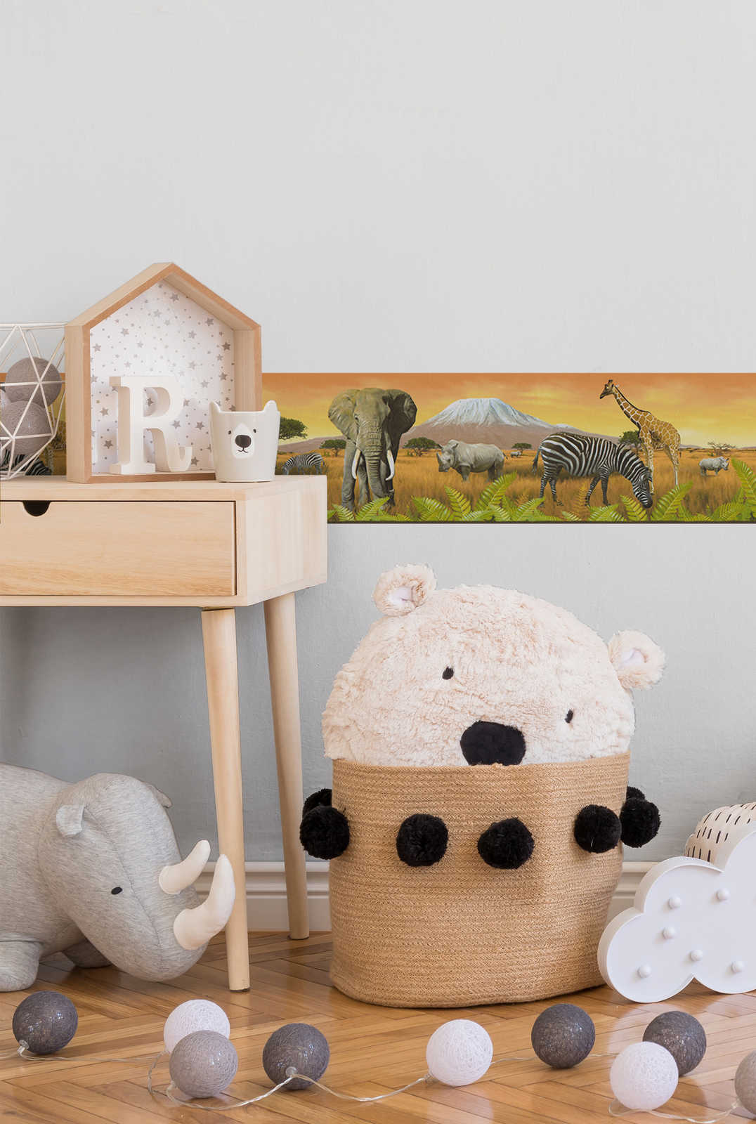             Safari Tapetenborte Tiermotiv für Kinderzimmer – Bunt
        