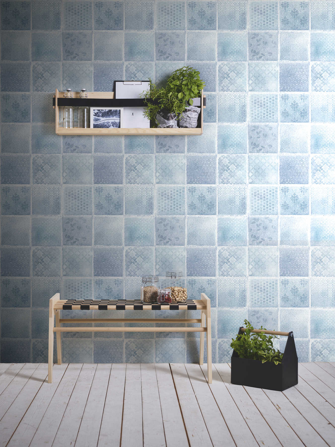             Tapete in Mosaik- und Fliesenoptik – Blau, Grau, Creme
        