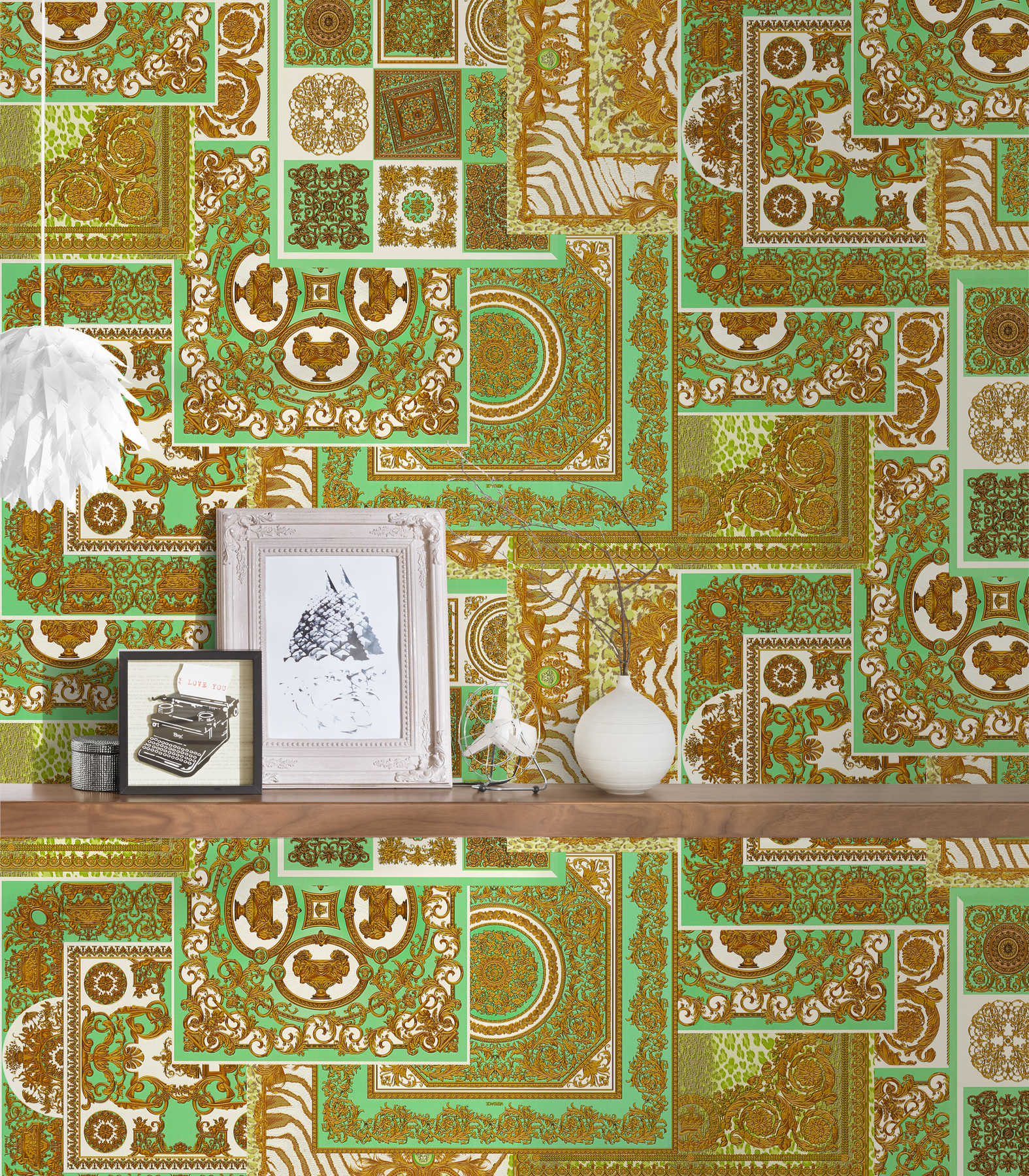             VERSACE Home Tapete Barock-Details & Animal Print – Gold, Grün, Braun
        
