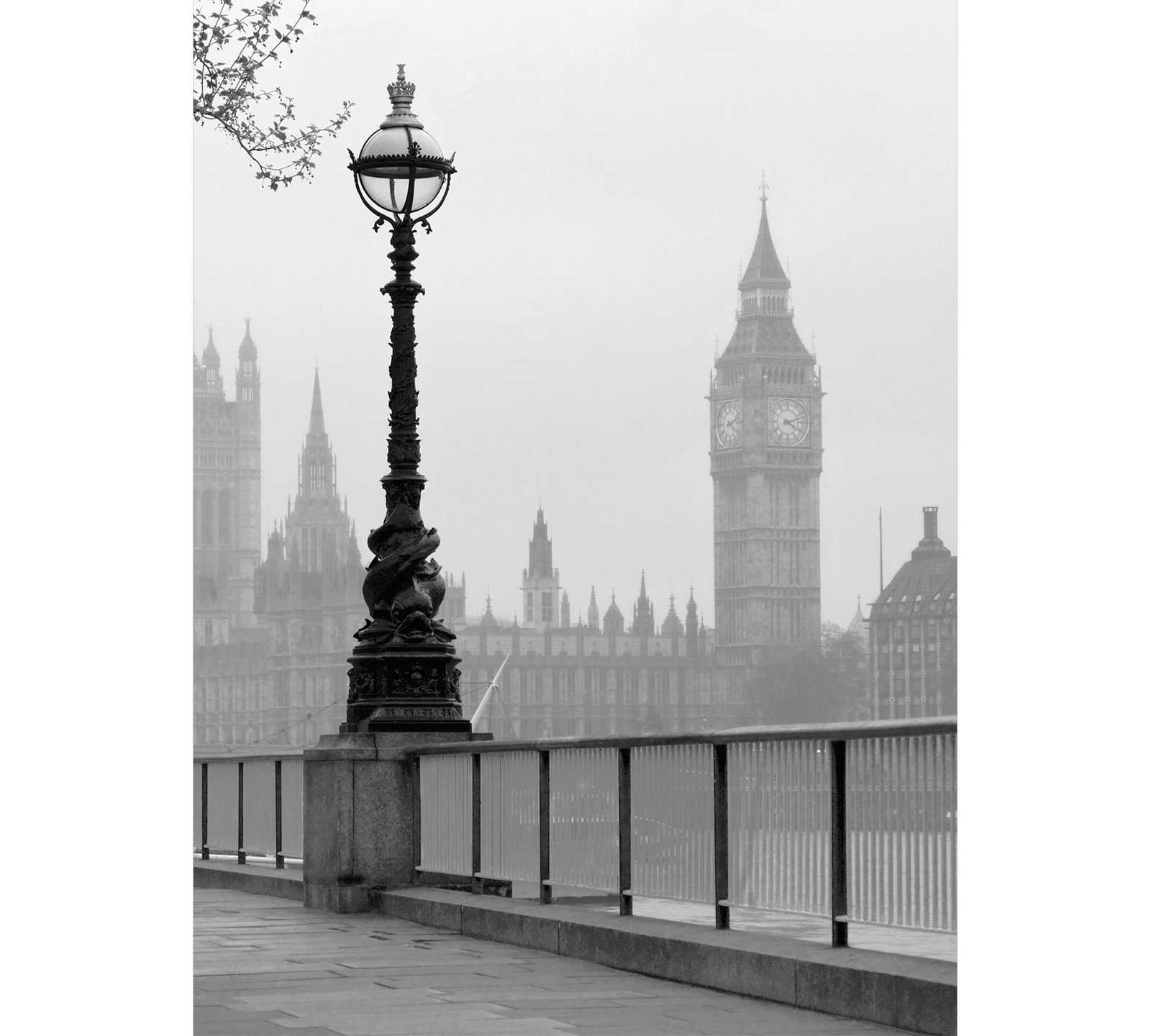 Fototapete London Stadt im Nebel – Schwarz, Weiß, Grau
